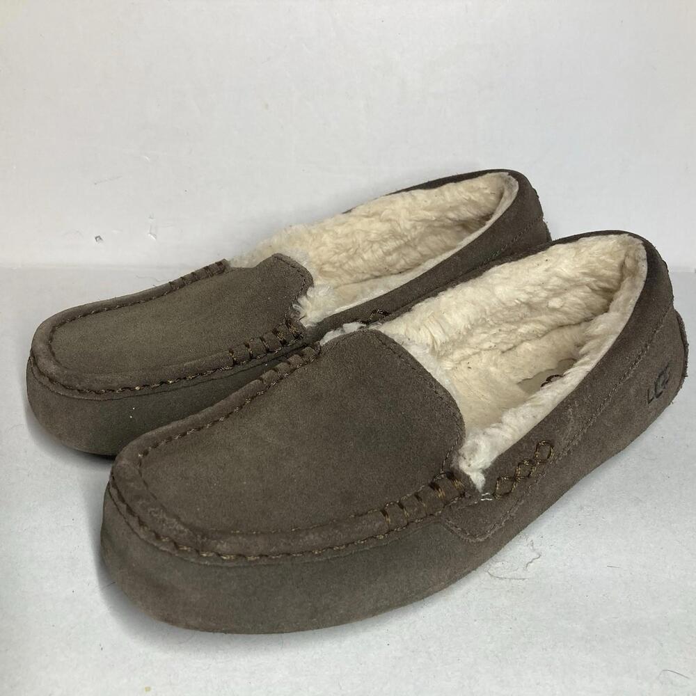 Women’s Size 8 UGG Ansley Moccasin Slippers Espresso Brown Suede Shoes
